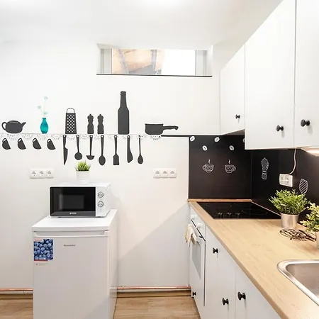 Modern studio lakás közel a parthoz Appartamento *